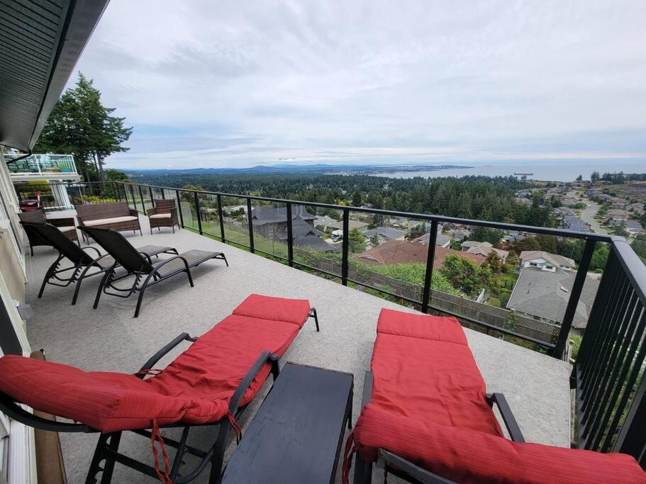 Eagle'S View Penthouse Leilighet Victoria Eksteriør bilde